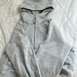 Lululemon gray half sip scuba